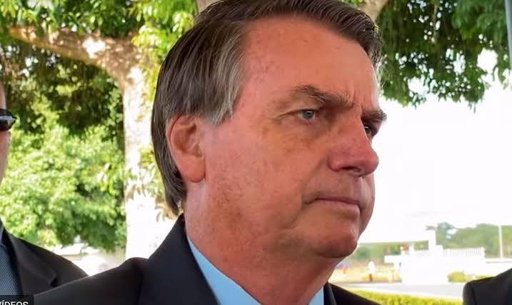 Vídeo- Bolsonaro se irrita com apoiador sobre privatização da Eletrobras: “você é sindicalista”