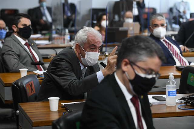 CPI da Covid tem mais um bate-boca e microfones cortados; veja vídeo