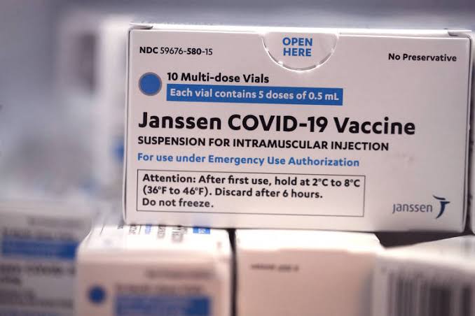 Brasil recebe 1,5 milhão de doses da Janssen nesta terça, diz Saúde