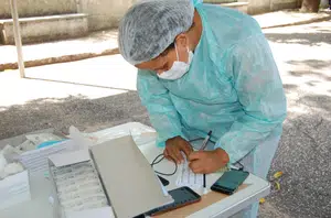 Vacinação de trabalhadores da educação em Teresina(FMS)
