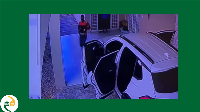 Assaltantes invadem casa e roubam arma e pertences de Promotor no bairro Noivos