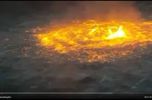 Incêndio no mar do Golfo do México(Reprodução)