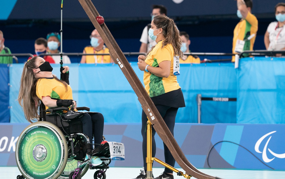 Evelyn de Oliveira foi campeã na Rio-2016 na bocha