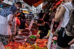 Mercado em Wuhan, na China, onde teria se originado o coronavírus(BBC)