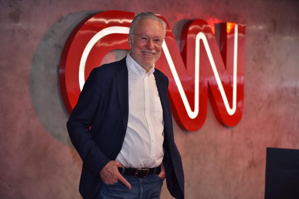 Após mais uma fake news sobre Covid, Alexandre Garcia é demitido da CNN