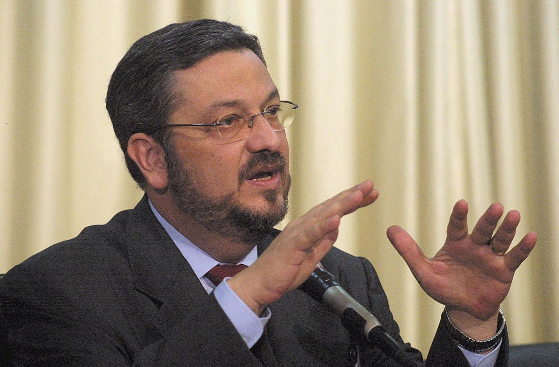 Palocci recebeu 5 parcelas de auxílio emergencial; ex-ministro alega fraude