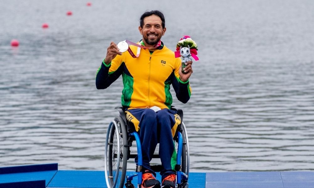 Piauiense Luís Carlos conquista medalha de prata na canoagem