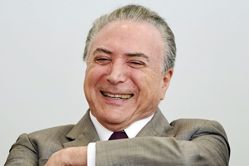 Temer fez reforma trabalhista, 4 anos depois tudo está pior