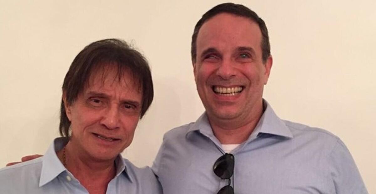 Morre Dudu Braga, filho de Roberto Carlos, após luta contra um câncer