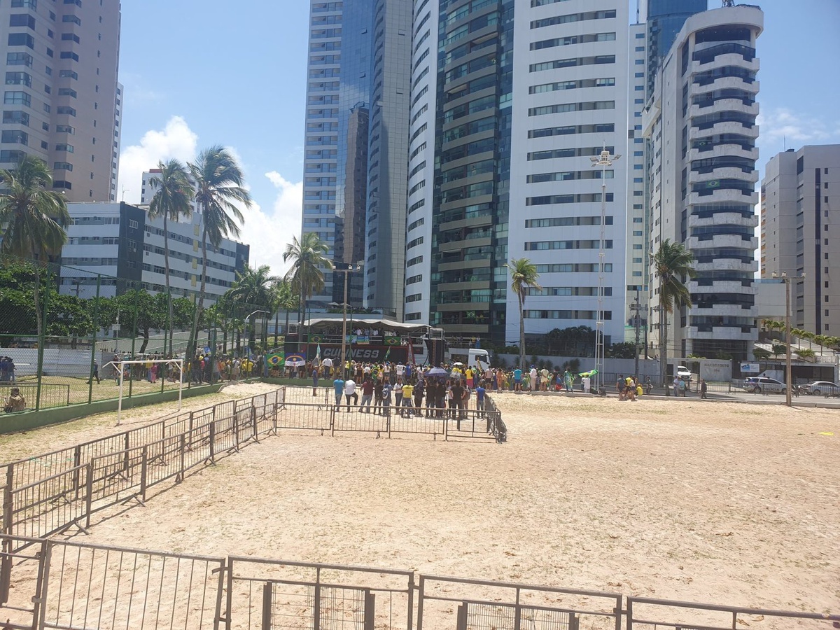 Ato de Bolsonaro na praia de Boa Viagem