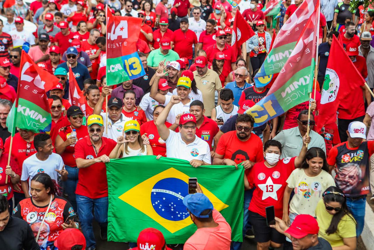 Rafael e Wellington realizam caminhadas em Picos e Oeiras em apoio a Lula