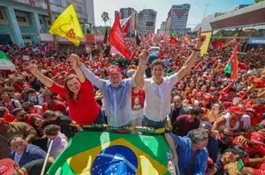 Lula e a candidata ao governo Marília Arraes(Reprodução/metrópoles)