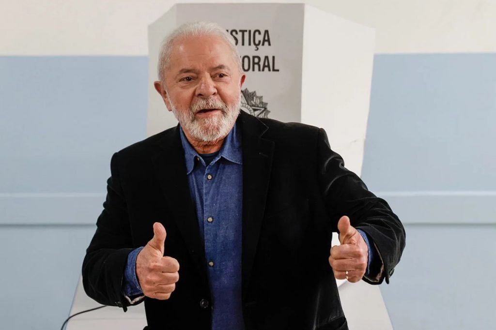 “Emocionado”: Lula posta mensagem em dia de reunião para 2º turno