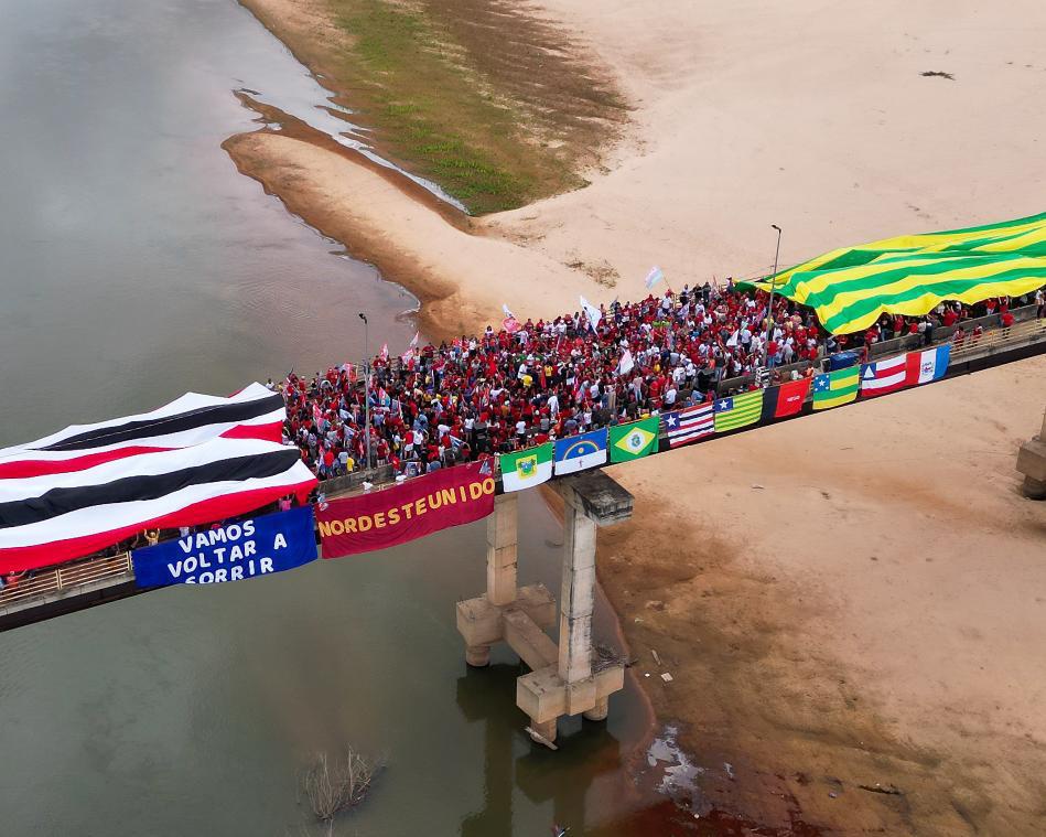 Piauí e Maranhão se unem e fazem ato pró-Lula na Ponte da Amizade