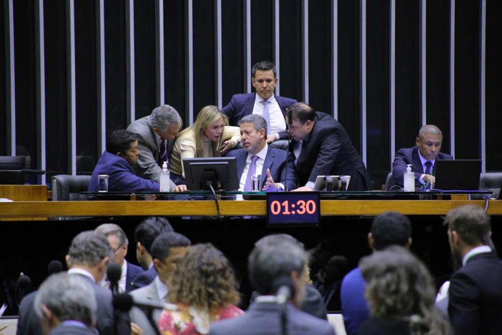 PEC da Transição é aprovada em 1° turno na Câmara dos Deputados