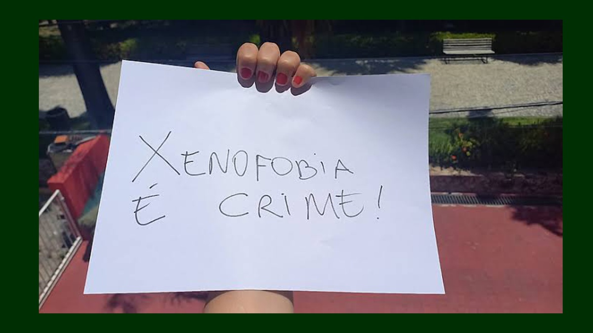 Xenofobia é crime no Brasil