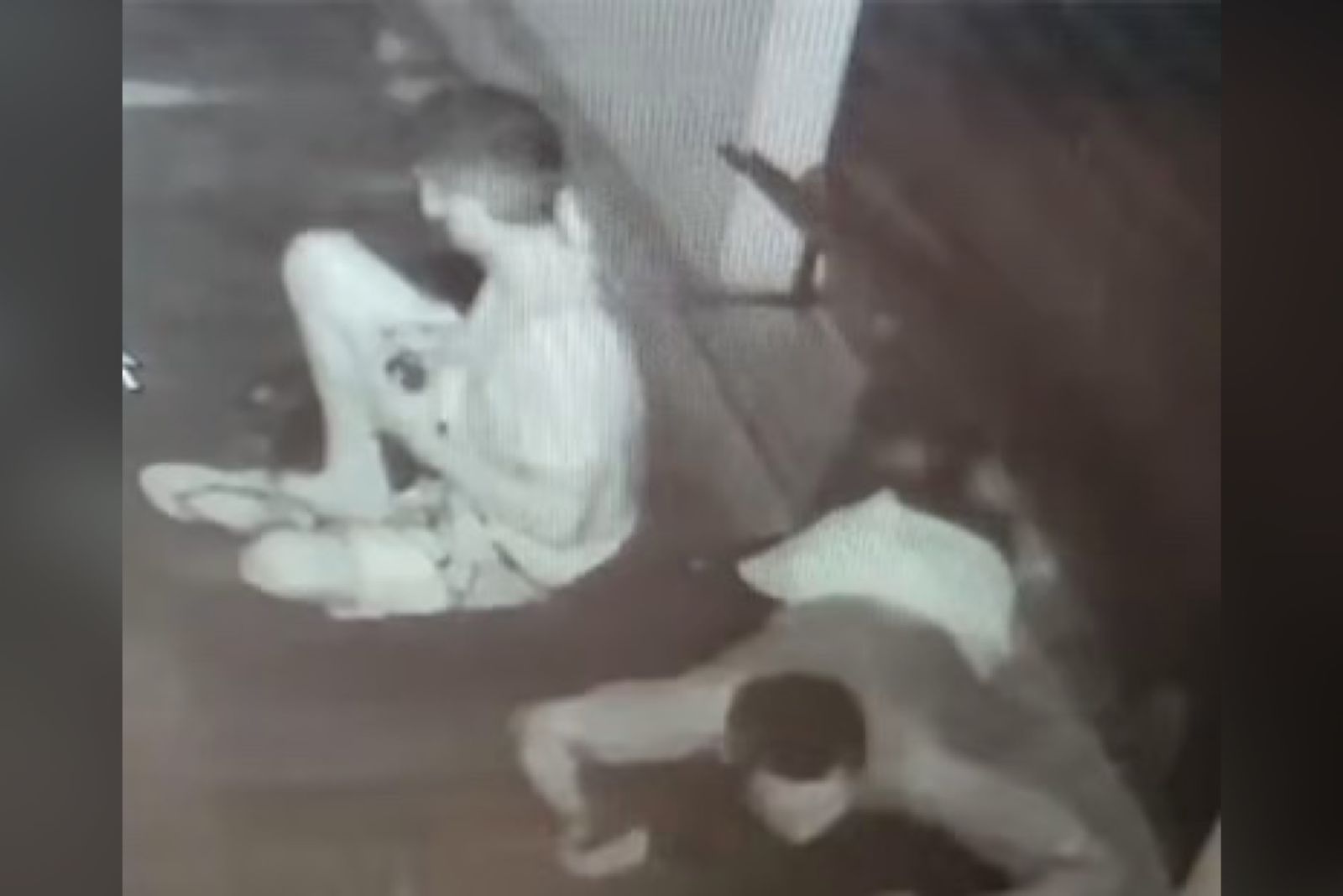 Bandidos fingem ser moradores de rua, arrombam bar e fogem com whisky em Teresina