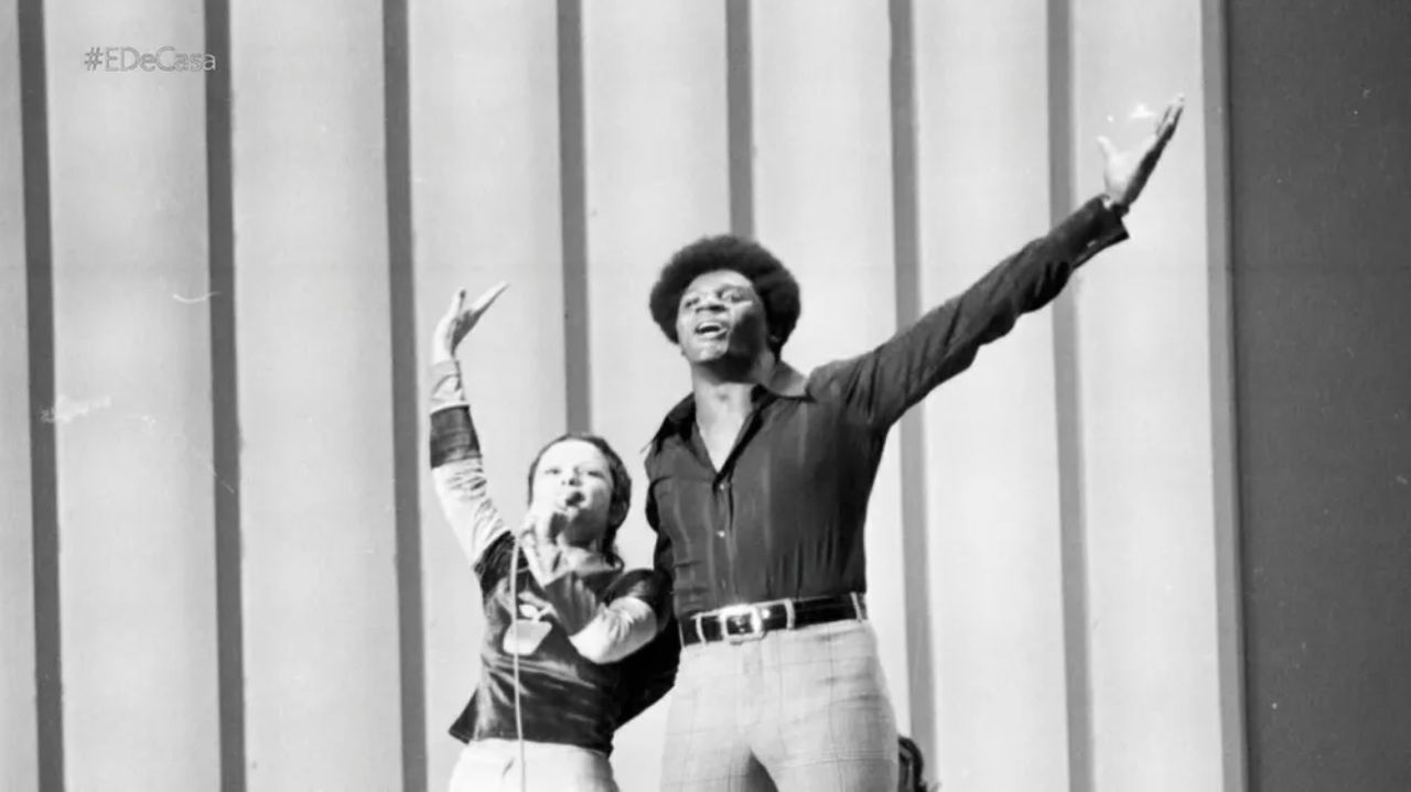 Tony Tornado lembra prisão após subir no palco de Elis Regina: “Já desci algemado”