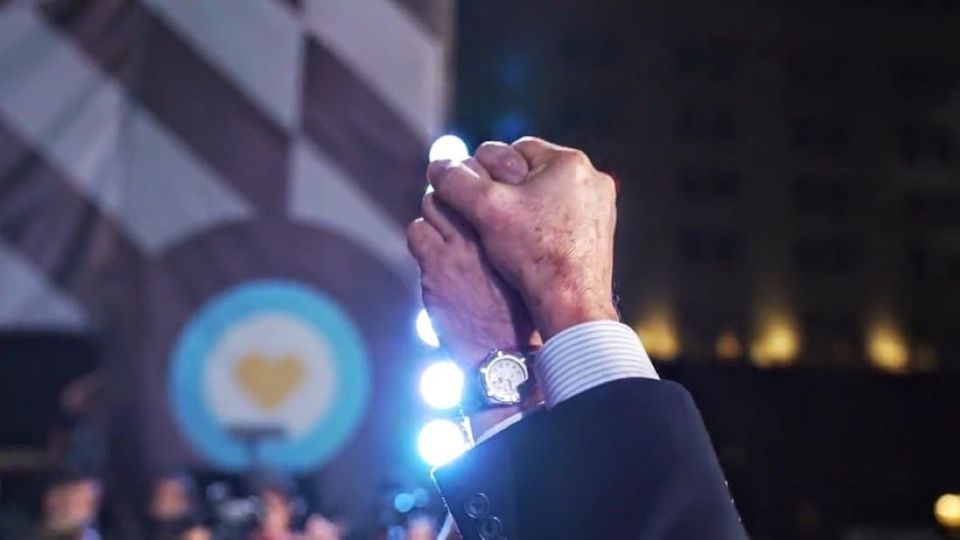 Vídeo: A emocionante homenagem de Fernández e da Presidência Argentina a Lula