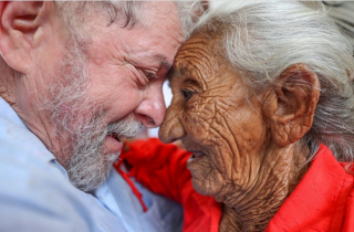 "As donas Antônias, que retiram força de sua fragilidade..."