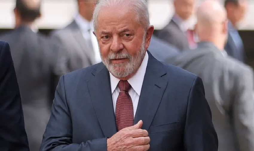 Bolsonaro já reconhece Lula na Presidência, mas planeja tirá-lo de lá