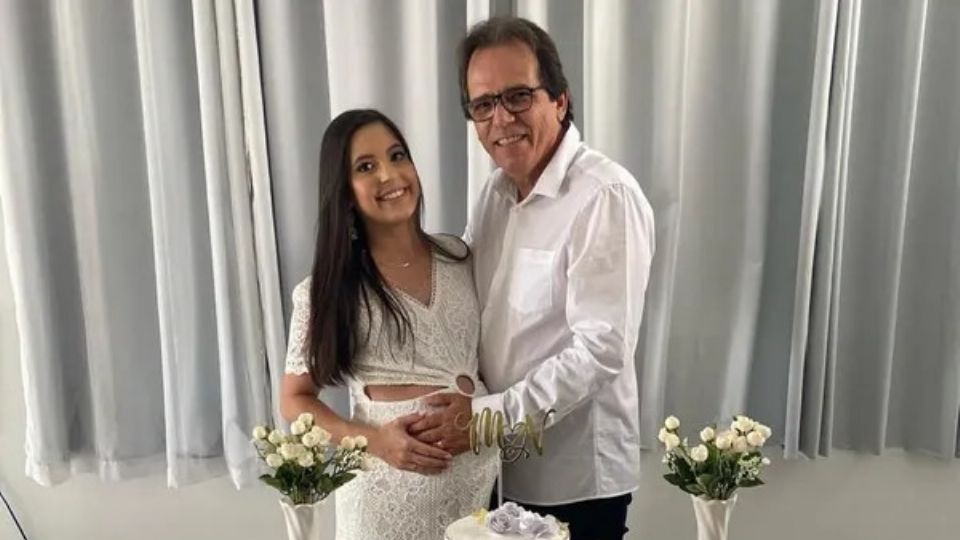 Ele tinha 56 anos e ela 16, casaram e a história deles explodiu nas redes