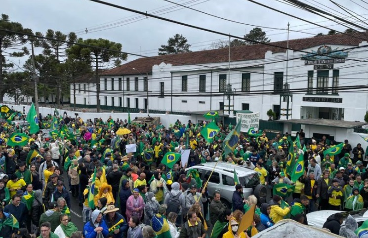 O cerco aos manés e a armadilha do migué aplicado pelos fascistões