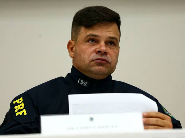 MPF pede que diretor da PRF seja afastado do cargo por tentar beneficiar Bolsonaro