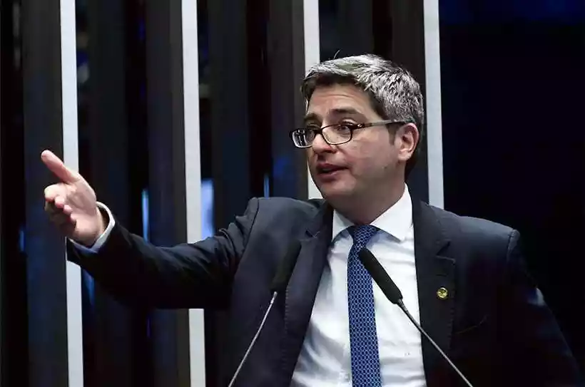 Partidos ligados a Bolsonaro querem atrasar votação da PEC da Transição