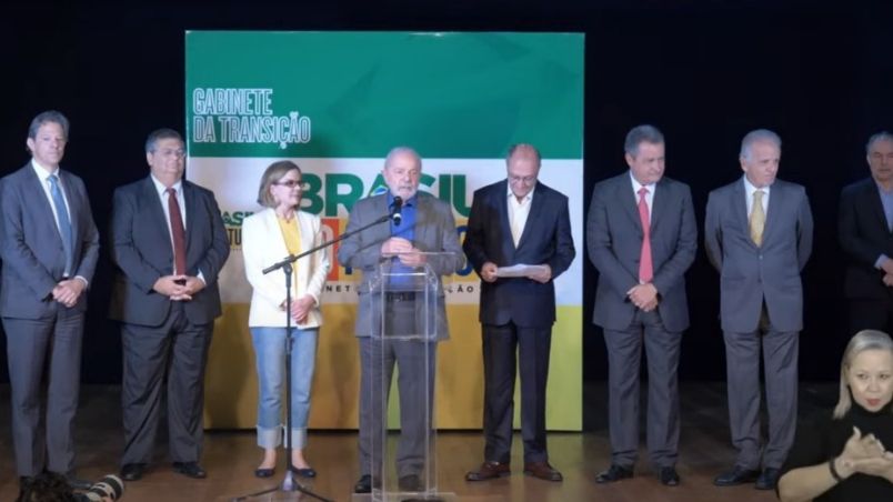 Lula confirma Haddad, Múcio, Flávio Dino, Rui Costa e Mauro Vieira nos Ministérios