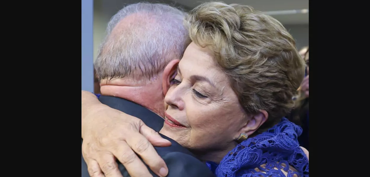 Lula destaca reencontro com Dilma na sua diplomação