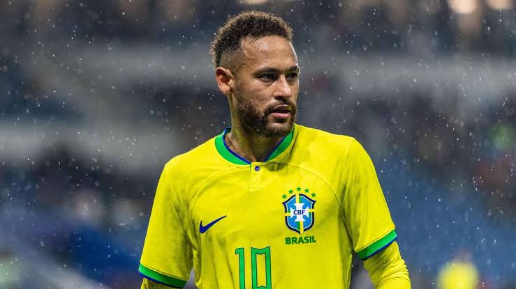 A imprensa precisa parar de reforçar a ideia de que Neymar é vítima de ódio