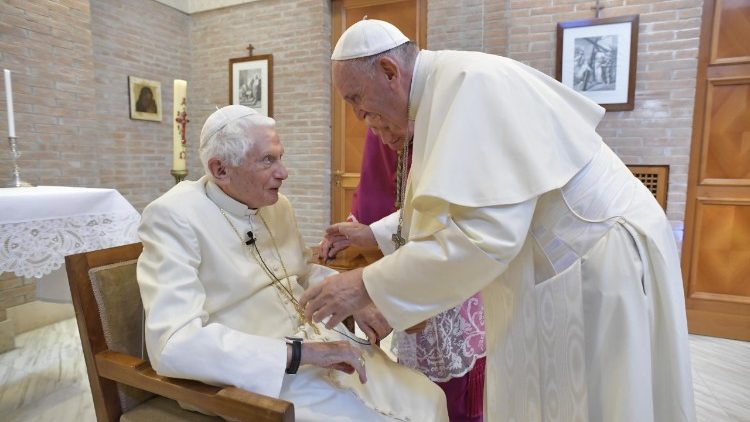 Papa Francisco e Bento XVI