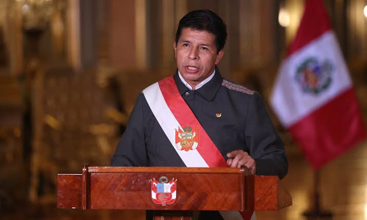 Presidente do Peru dissolve Congresso, anuncia “governo de exceção” e estado de emergência