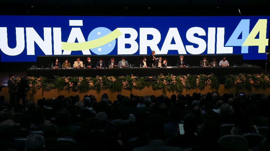 Profissionais da comunicação criticam Lula por entregar Comunicações ao União Brasil
