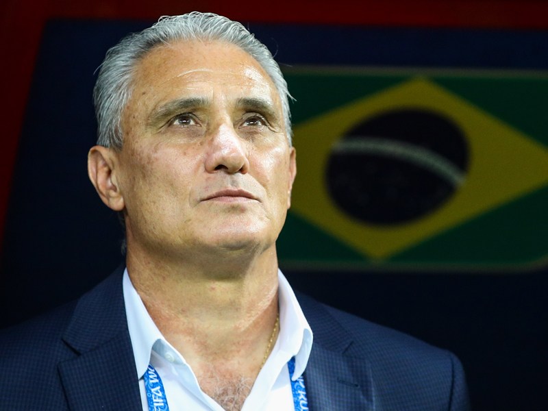 "Tremi ao falar com Pelé", revela Tite