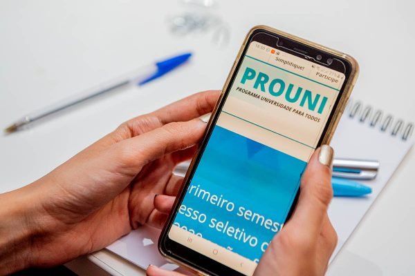 Prouni: candidatos também poderão utilizar notas do Enem 2019 e 2020