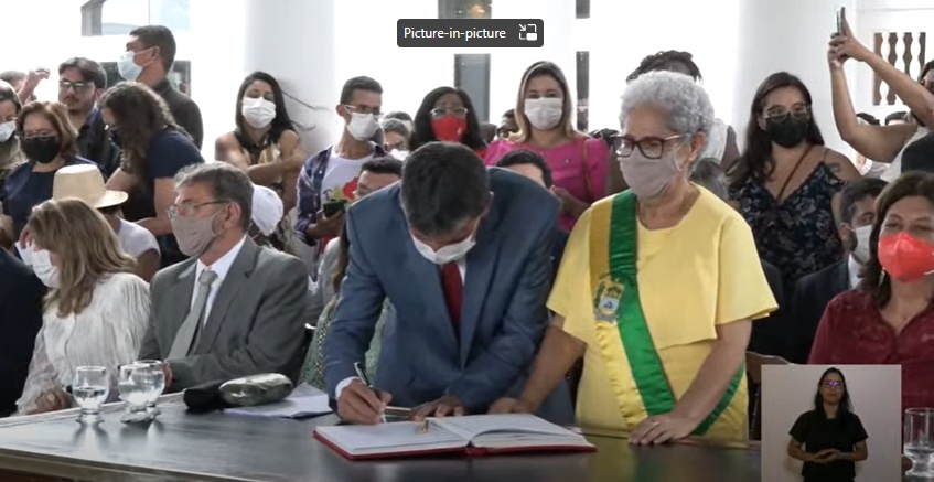 Assinatura do termo de posse