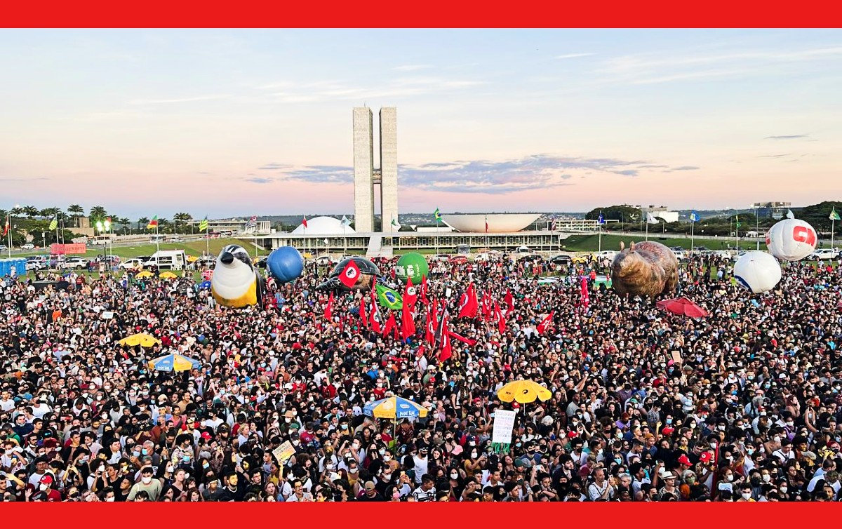 Ato reúne milhares contra o ‘Pacote da Destruição’. Veja como votaram deputados do Piauí