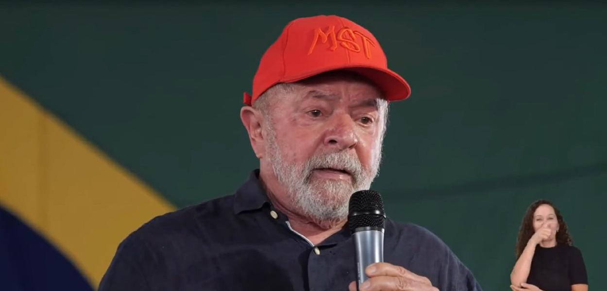 Lula promete acabar com teto de gastos