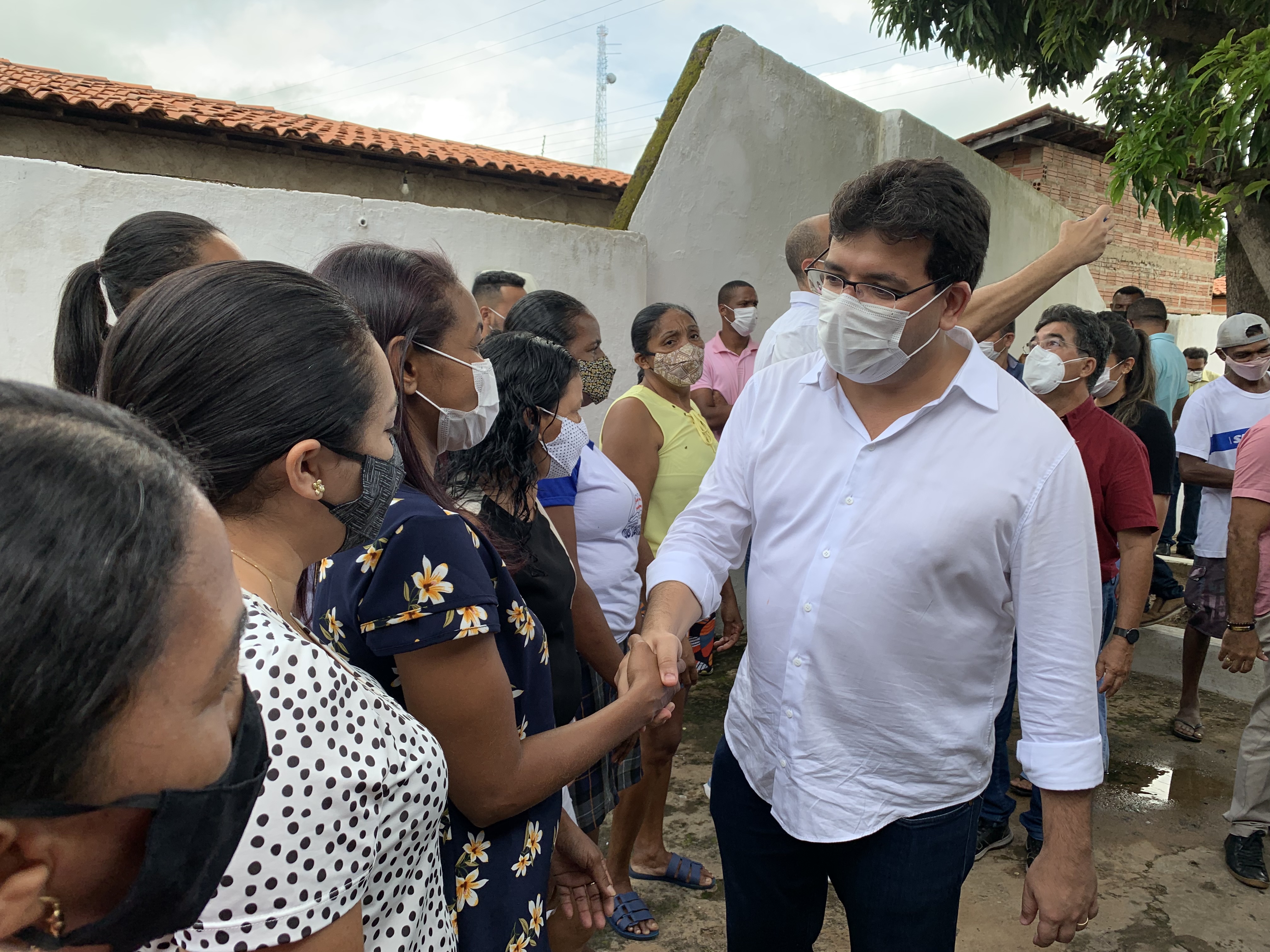 Enquanto entrega obras e serviços, Rafael aguarda o lançamento de sua candidatura