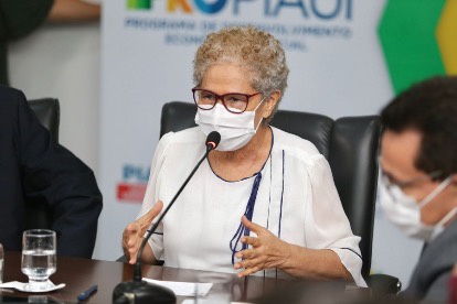 Vice-governadora Regina Sousa