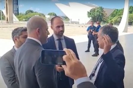 Vídeo: Daniel Silveira e Eduardo Bolsonaro são barrados no STF