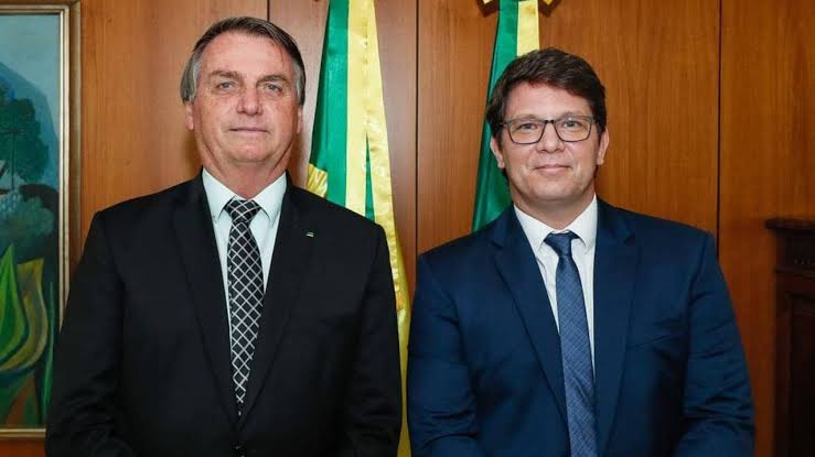 Bolsonaro e Mario Frias