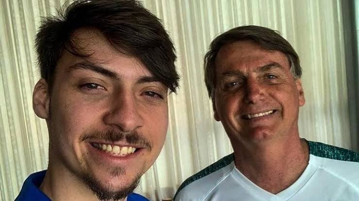 PF intima Jair Renan, filho mais novo de Bolsonaro, a depor por suspeita de corrupção