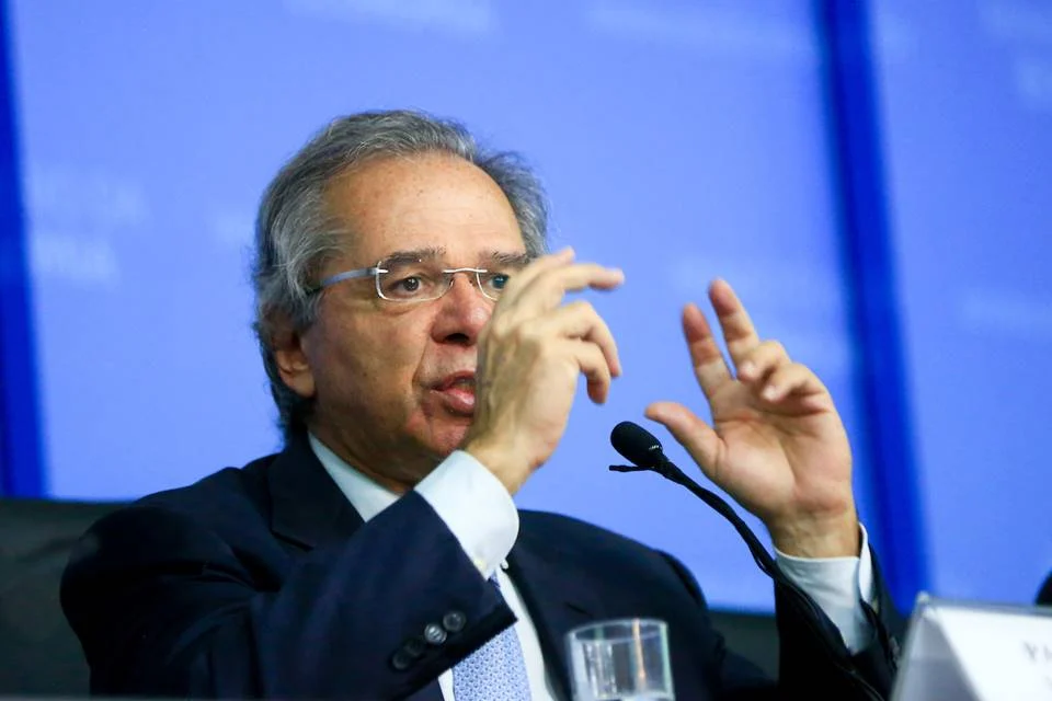 Guedes defende aumento a servidor federal: “Eleitoralmente factível”