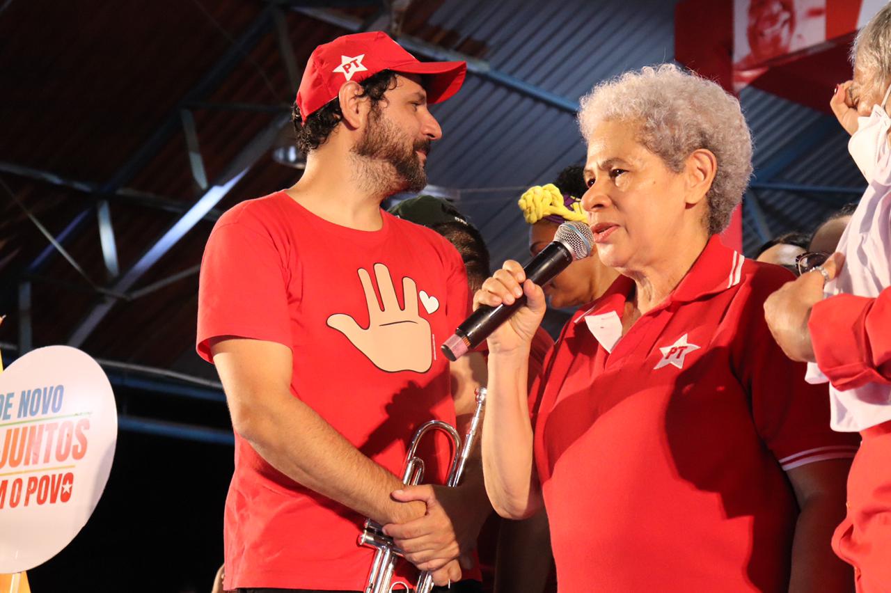 "Eu carreguei Rafael Fonteles nos braços", conta Regina Sousa