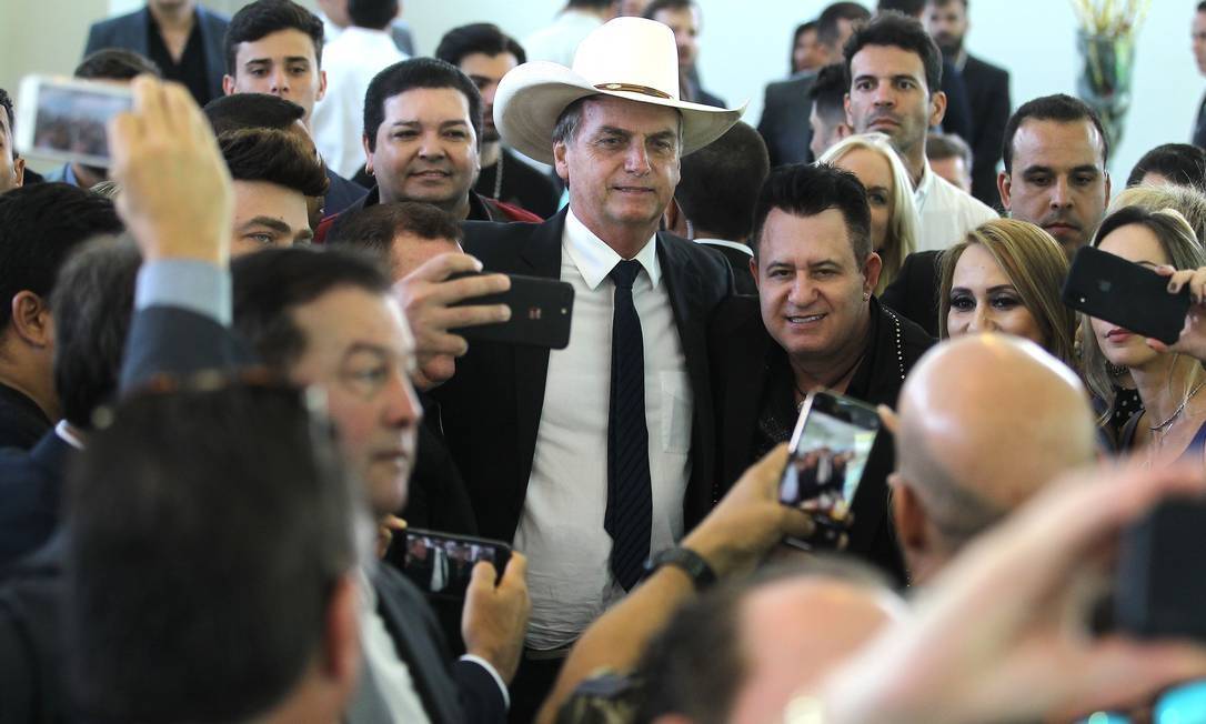 CPI dos sertanejos: milícia artística de Bolsonaro tem de ser investigada