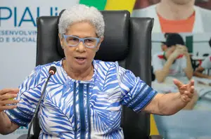 Governadora Regina Sousa(Reprodução/Jorge Bastos)