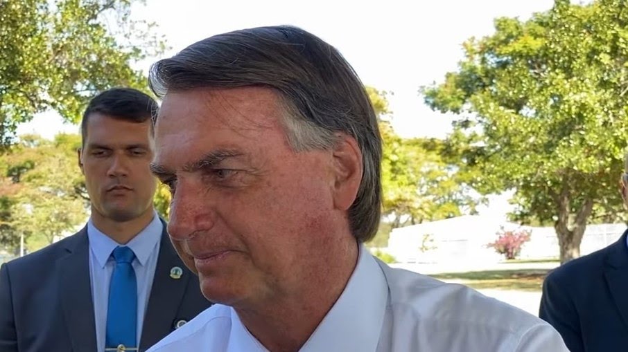 Fala racista: Bolsonaro volta a dizer que negro é pesado em arrobas